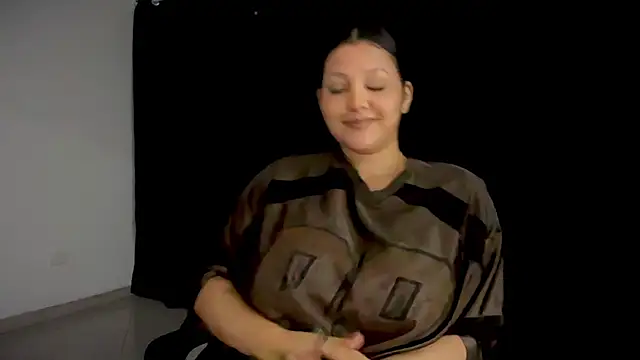 MarcellaGriffin online show from 11.18.25