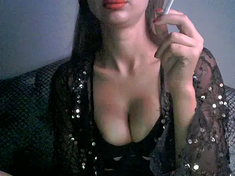 Snapshot of cansu12 chatting on 10.23.25 cansu12 online show from 10.23.25