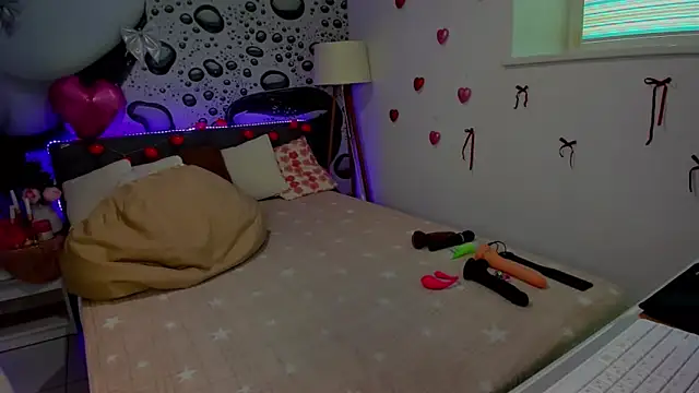 AlmaFancy online show from 02.12.26