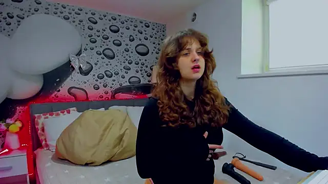 AlmaFancy online show from 04.14.26