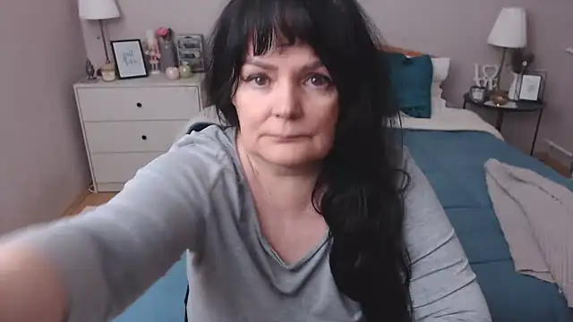 LeveMe2Nightt online show from 12.22.25