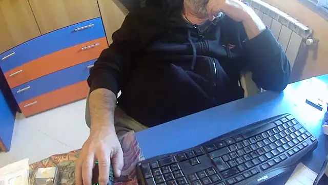 Tango128 online show from 04.19.26