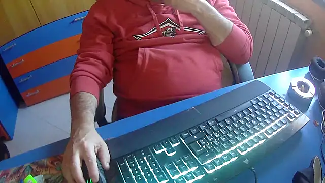 Snapshot of Tango128 chatting on 04.29.26 Tango128 online show from 04.29.26
