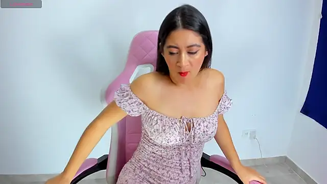 MeganWhite3 online show from 12.08.24