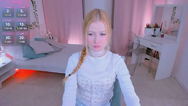 Snapshot of Laly_Peach chatting on 02.11.25 Laly Peach online show from 02.11.25