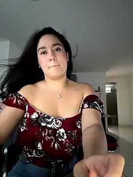 Nina lovi online show from 01.14.26