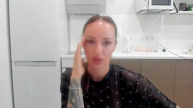 Snapshot of Your_Masha chatting on 06.05.26 Your Masha online show from 06.05.26