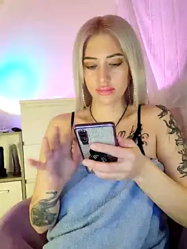 Snapshot of Fuck-Gina chatting on 05.05.26 Fuck-Gina online show from 05.05.26
