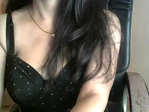 Snapshot of Adventurous_Angel chatting on 12.08.24 Adventurous Angel online show from 12.08.24