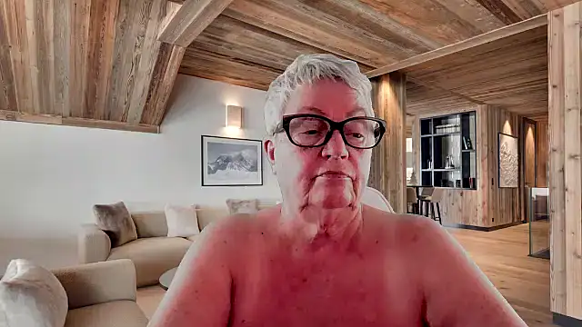 GrannyChrissy68 online show from 02.19.26