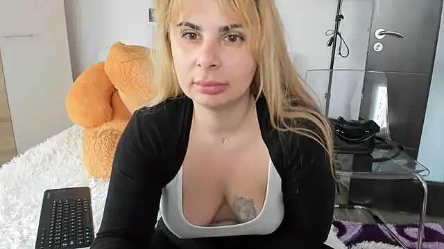 sweetemy4u online show from 01.21.25