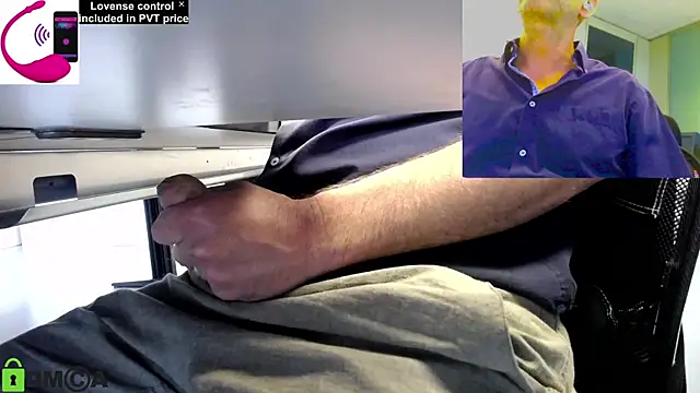Snapshot of pliko chatting on 07.13.26 pliko online show from 07.13.26