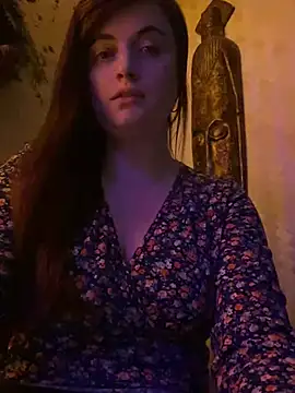 Snapshot of PhotoBabe chatting on 12.21.24 PhotoBabe online show from 12.21.24