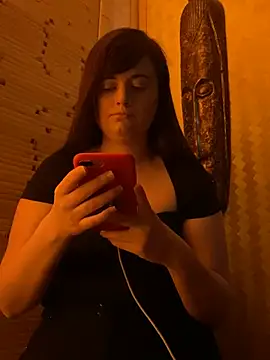 Snapshot of PhotoBabe chatting on 02.14.25 PhotoBabe online show from 02.14.25