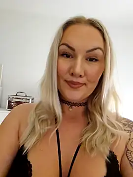Snapshot of NastyMilf_ chatting on 12.26.24 NastyMilf online show from 12.26.24