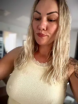 Snapshot of NastyMilf_ chatting on 04.23.26 NastyMilf online show from 04.23.26