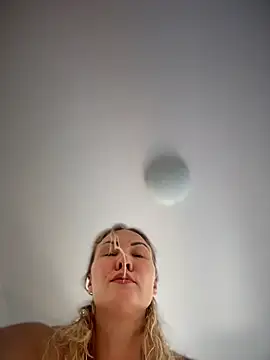 Snapshot of NastyMilf_ chatting on 05.28.26 NastyMilf online show from 05.28.26