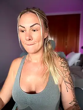 Snapshot of NastyMilf_ chatting on 06.07.26 NastyMilf online show from 06.07.26