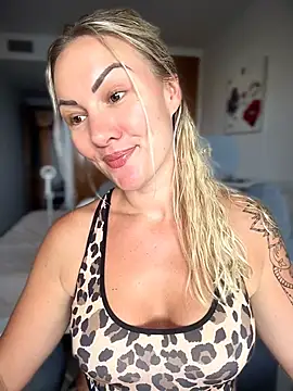 Snapshot of NastyMilf_ chatting on 06.18.26 NastyMilf online show from 06.18.26