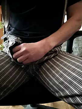 Snapshot of Justforoneday chatting on 11.25.25 Justforoneday online show from 11.25.25