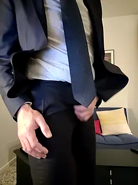 Snapshot of Justforoneday chatting on 12.01.25 Justforoneday online show from 12.01.25