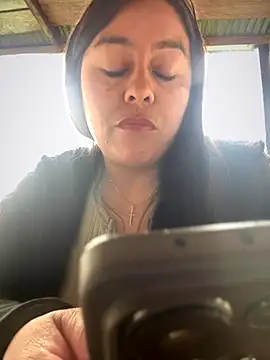 Ixchel Anaid online show from 11.02.25