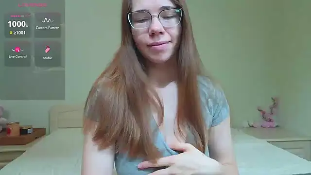 Snapshot of FairyTaylor chatting on 11.01.25 FairyTaylor online show from 11.01.25