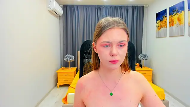 Strawberrye online show from 01.25.25