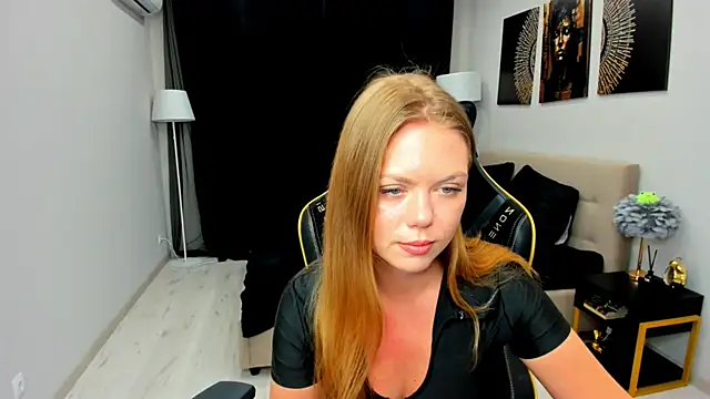 Strawberrye online show from 02.08.26