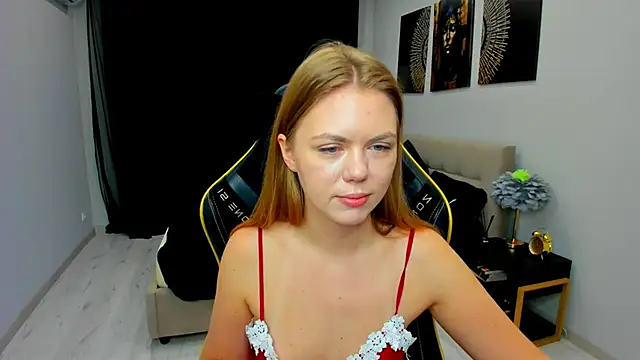 Strawberrye online show from 03.24.26