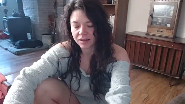 Snapshot of MarcyJones chatting on 01.11.25 MarcyJones online show from 01.11.25