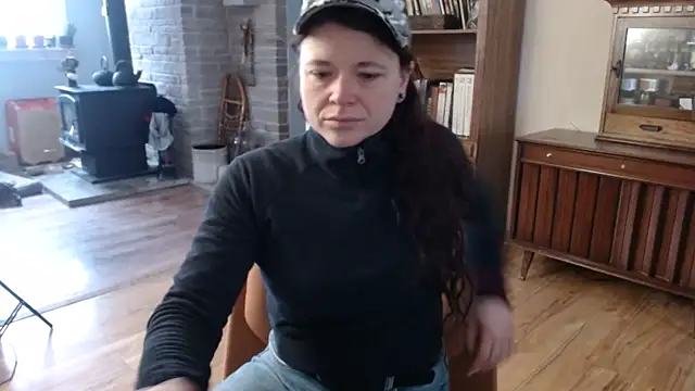 Snapshot of MarcyJones chatting on 01.21.25 MarcyJones online show from 01.21.25