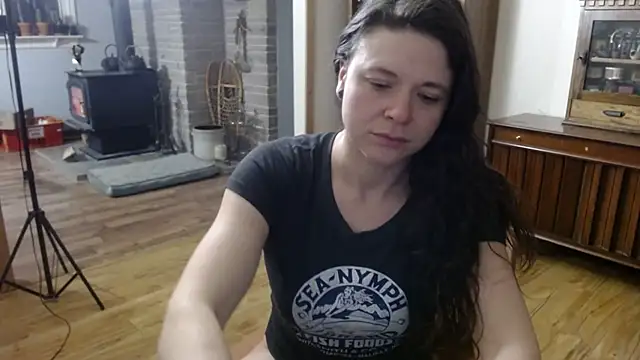 Snapshot of MarcyJones chatting on 02.08.25 MarcyJones online show from 02.08.25