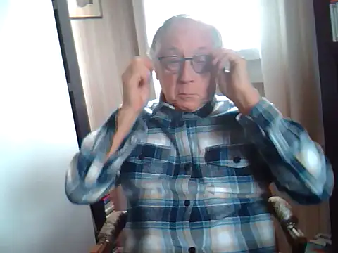 Snapshot of johnjohn622662 chatting on 02.21.25 johnjohn622662 online show from 02.21.25