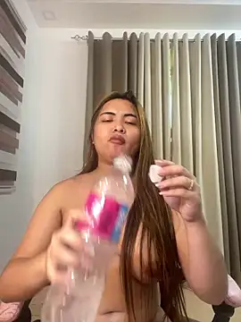 Snapshot of Bombshell_Ashy chatting on 02.09.25 Bombshell Ashy online show from 02.09.25