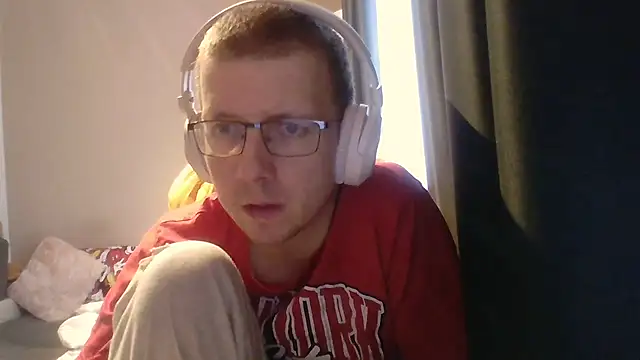 Snapshot of David250692 chatting on 03.12.26 David250692 online show from 03.12.26