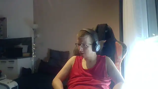 Snapshot of David250692 chatting on 06.24.26 David250692 online show from 06.24.26