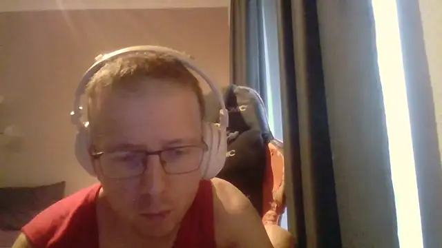 Snapshot of David250692 chatting on 06.29.26 David250692 online show from 06.29.26