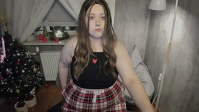 Snapshot of Sophia_Edwards chatting on 12.20.24 Sophia Edwards online show from 12.20.24