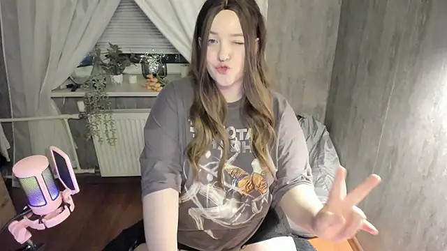 Snapshot of Sophia_Edwards chatting on 02.01.25 Sophia Edwards online show from 02.01.25