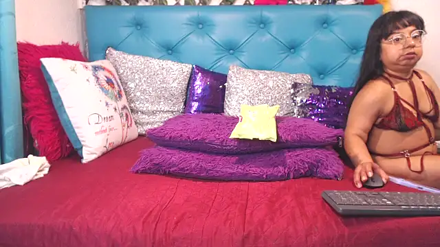 SARAWILLS online show from 02.24.26