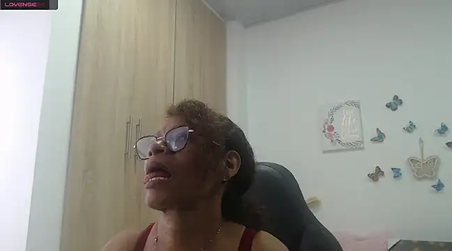 BustyMilf  online show from 03.01.25