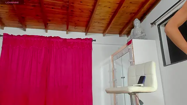 emily hornett online show from 02.28.26