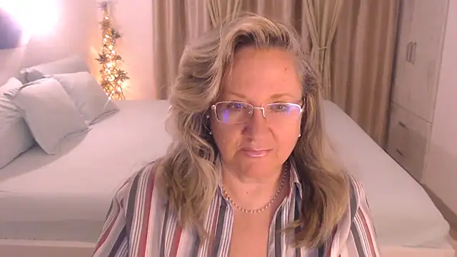 Raisshy online show from 10.14.25