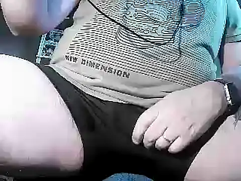 Snapshot of Cygnus58topchef chatting on 03.20.25 Cygnus58topchef online show from 03.20.25