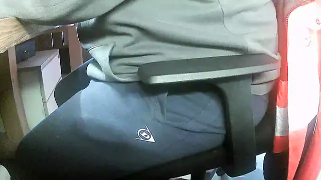 Snapshot of Cygnus58topchef chatting on 10.06.25 Cygnus58topchef online show from 10.06.25