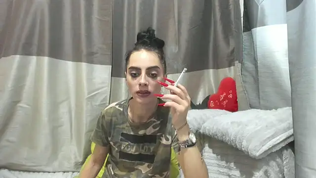 Snapshot of jessystarr chatting on 11.14.25 jessystarr online show from 11.14.25