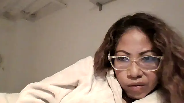 Snapshot of mila38 chatting on 01.10.25 mila38 online show from 01.10.25