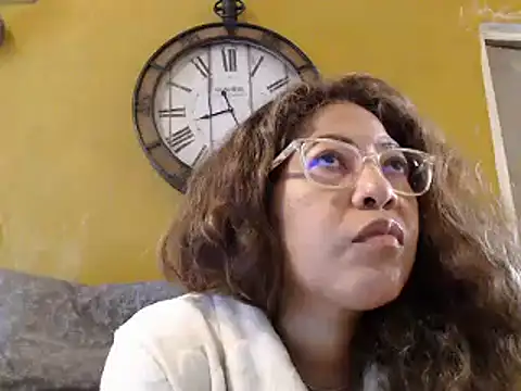 Snapshot of mila38 chatting on 02.27.25 mila38 online show from 02.27.25