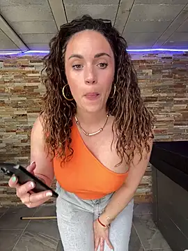 Clara-xoxo online show from 03.06.25